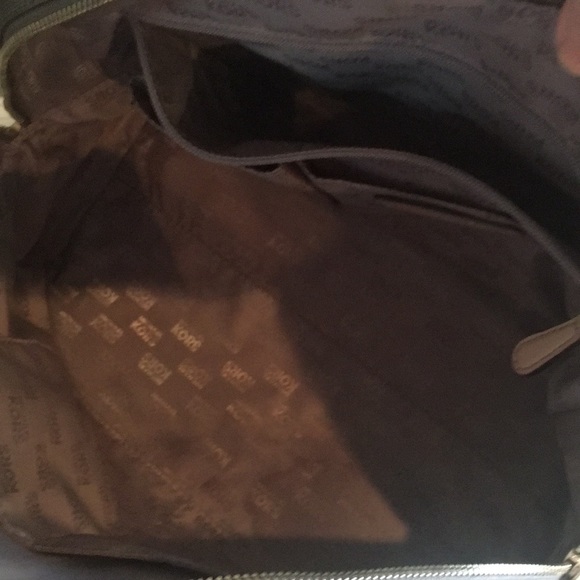 Michael Kors Large Duffle Style Purse - Picture 5 of 7